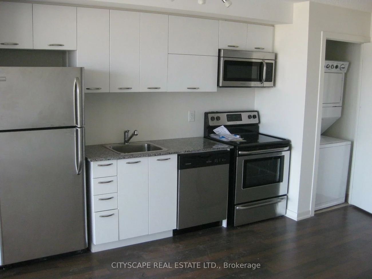 38, Joe Shuster, Niagara, Toronto