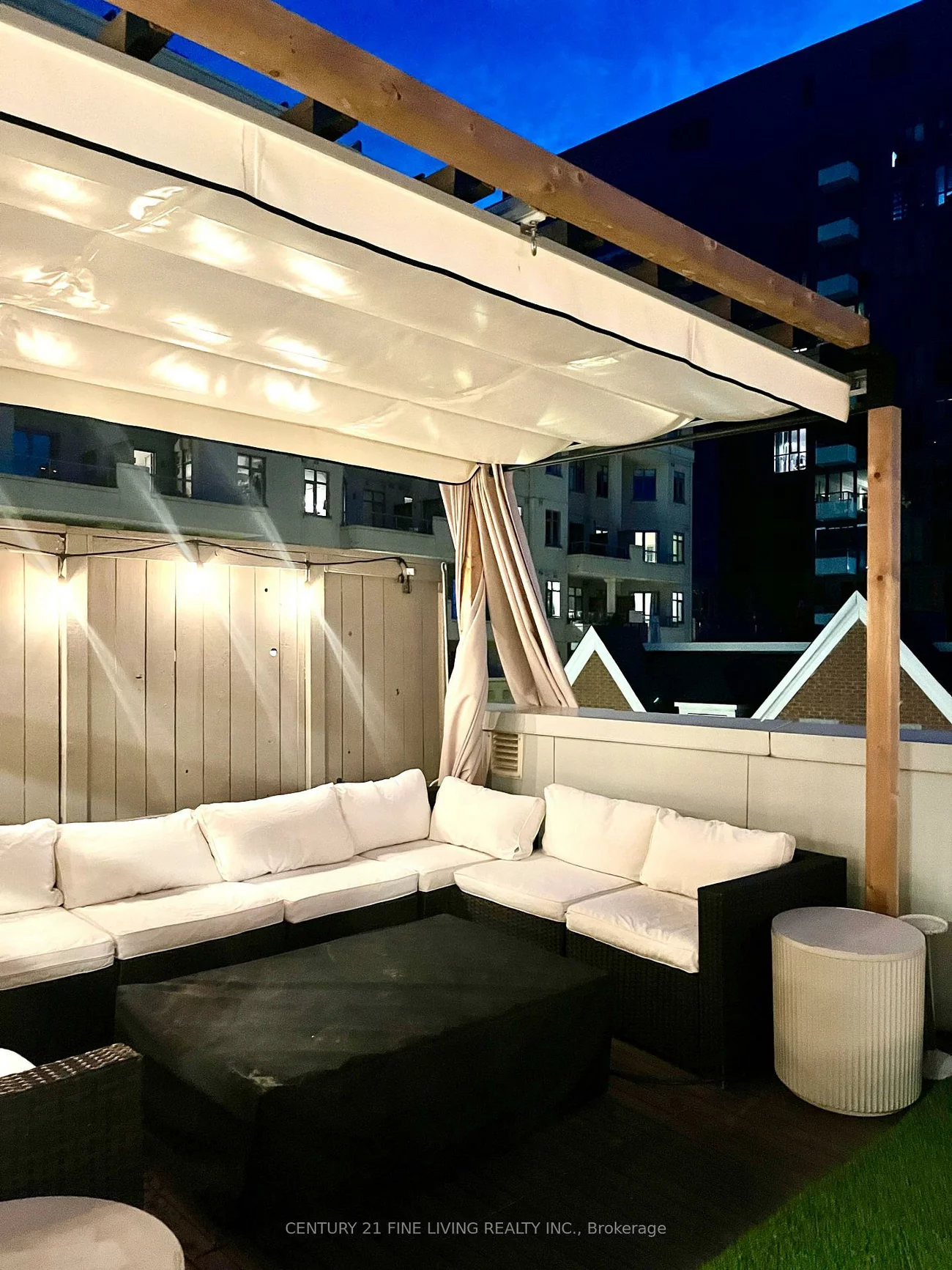 11, Niagara, Waterfront Communities C1, Toronto