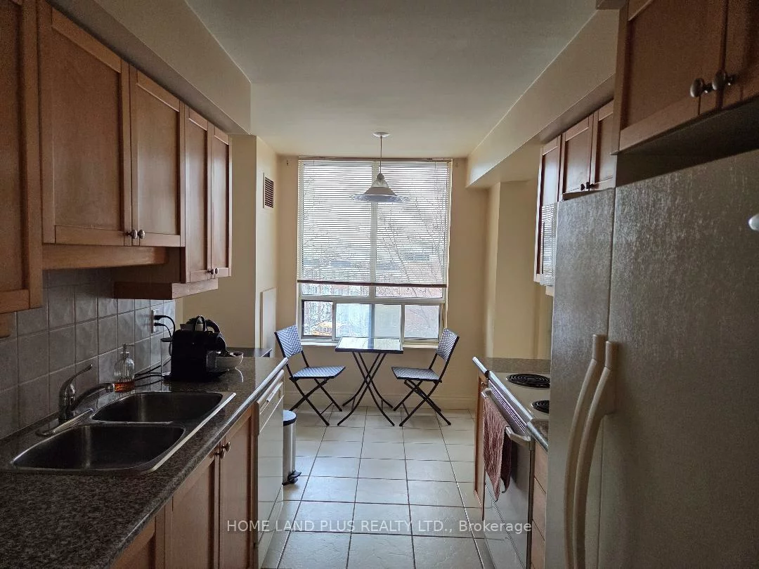 78, Harrison Garden, Willowdale East, Toronto