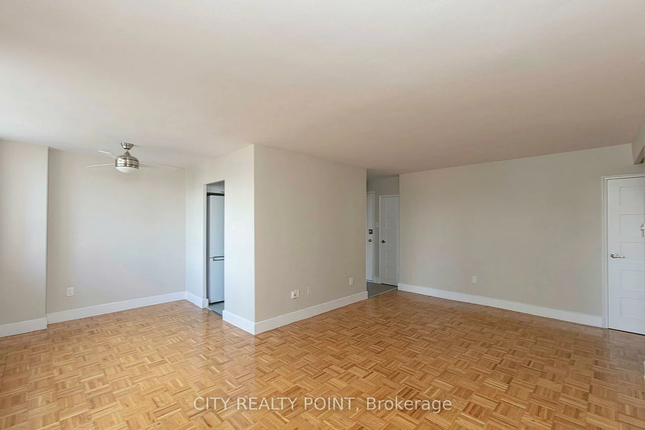 55, Isabella, Church-Yonge Corridor, Toronto