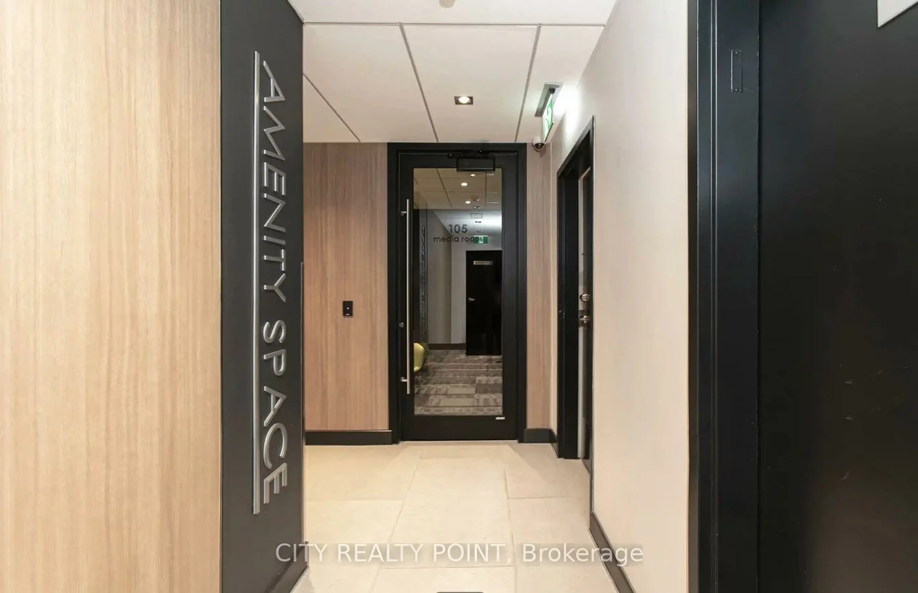 33, Isabella, Church-Yonge Corridor, Toronto