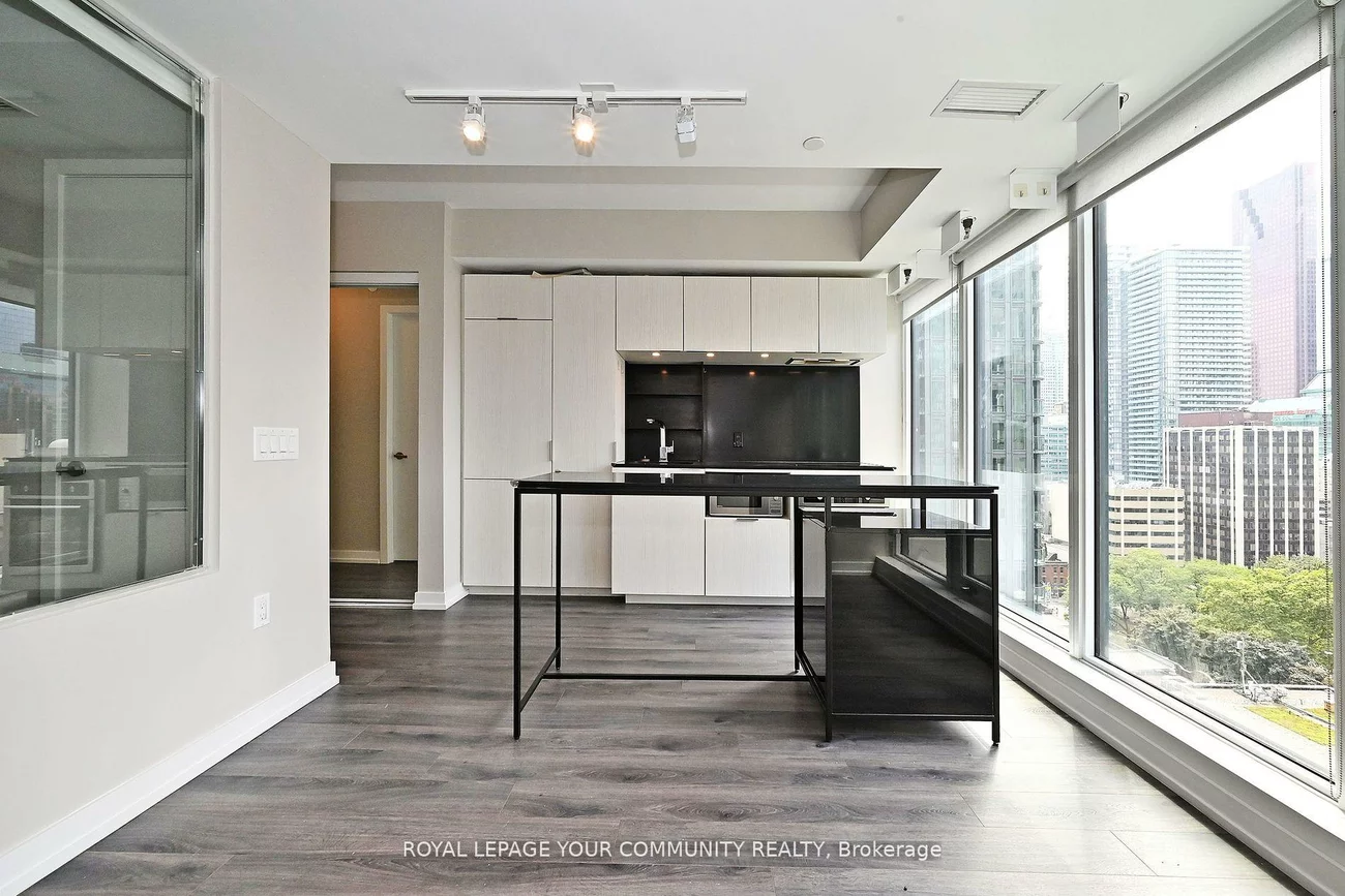 77, Shuter, Church-Yonge Corridor, Toronto