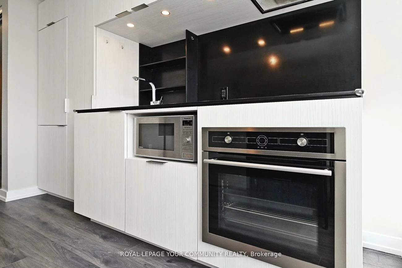 77, Shuter, Church-Yonge Corridor, Toronto