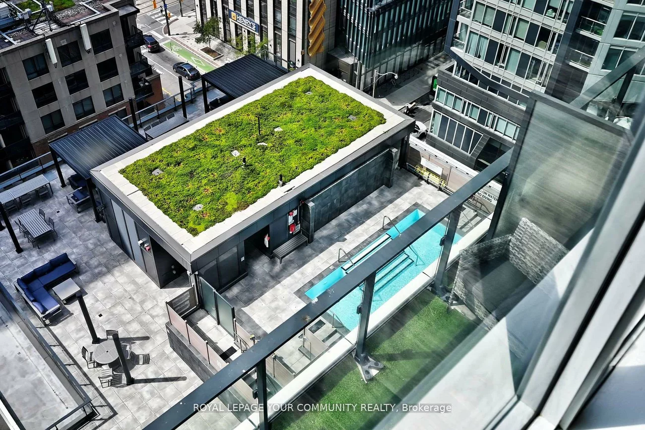 77, Shuter, Church-Yonge Corridor, Toronto