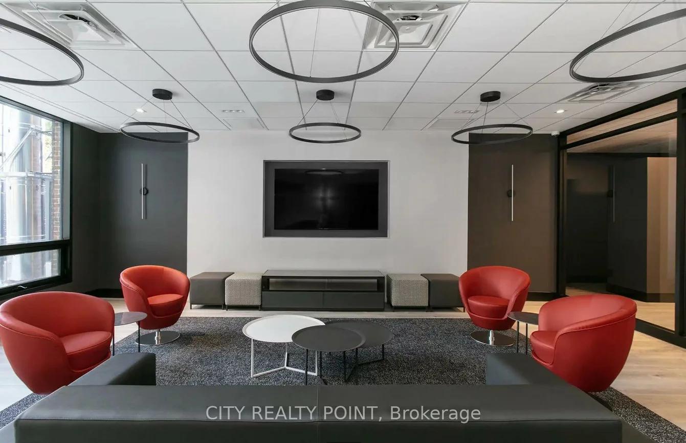 33, Isabella, Church-Yonge Corridor, Toronto