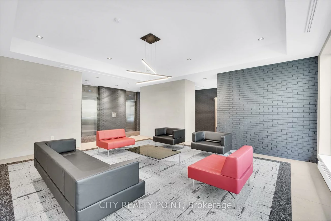 33, Isabella, Church-Yonge Corridor, Toronto