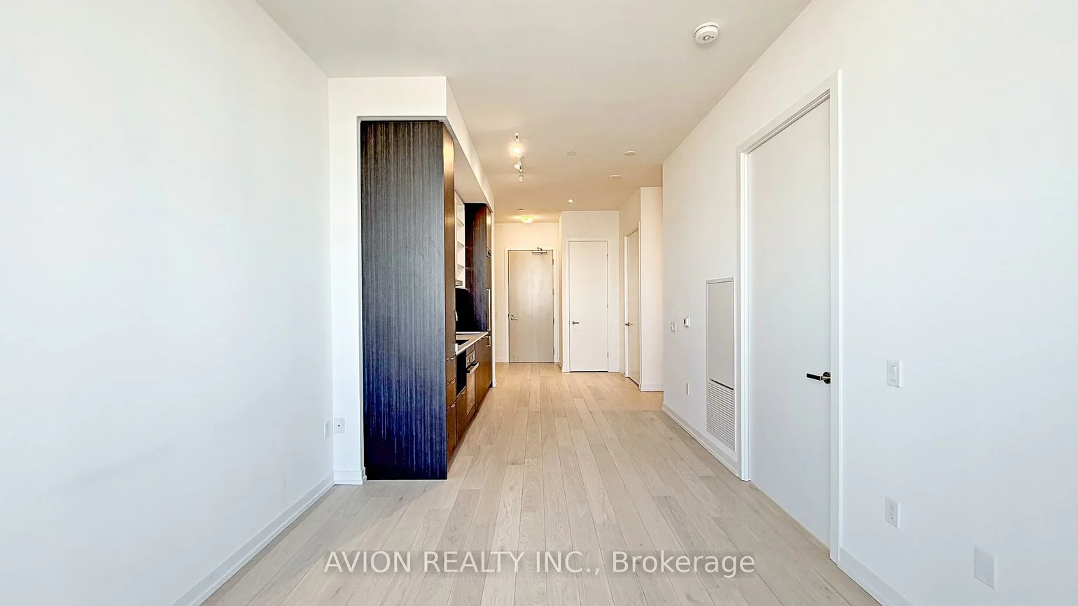 55, Cooper, Waterfront Communities C8, Toronto