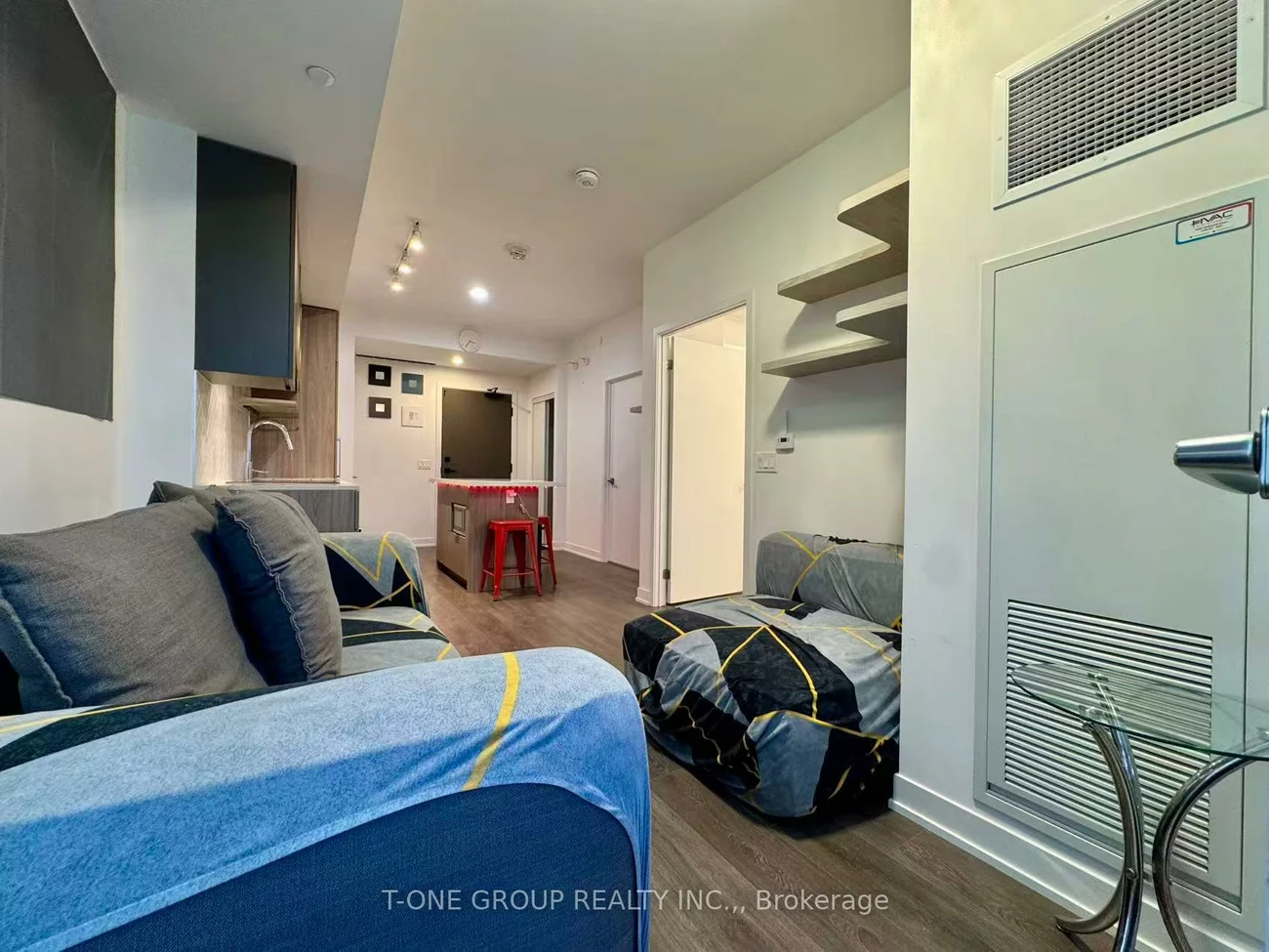 15, Holmes, Willowdale East, Toronto