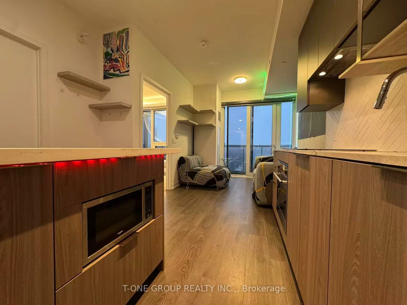 15, Holmes, Willowdale East, Toronto