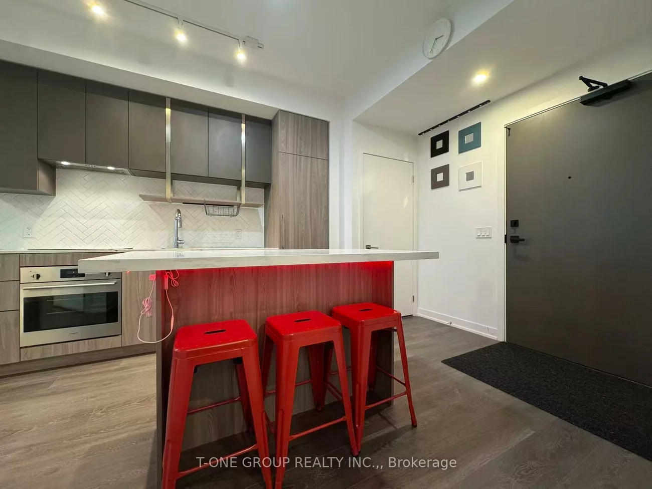 15, Holmes, Willowdale East, Toronto