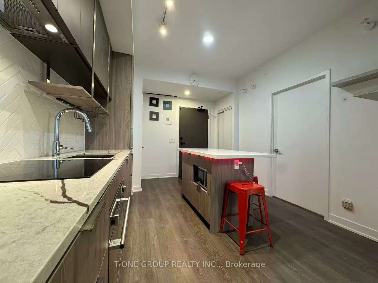 15, Holmes, Willowdale East, Toronto