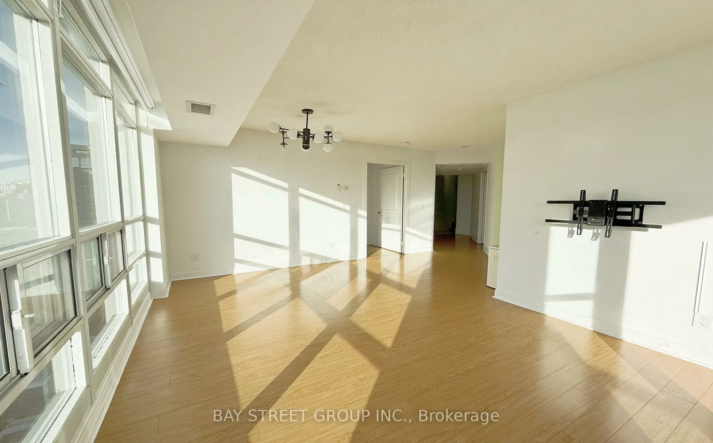 31, Bales, Willowdale East, Toronto