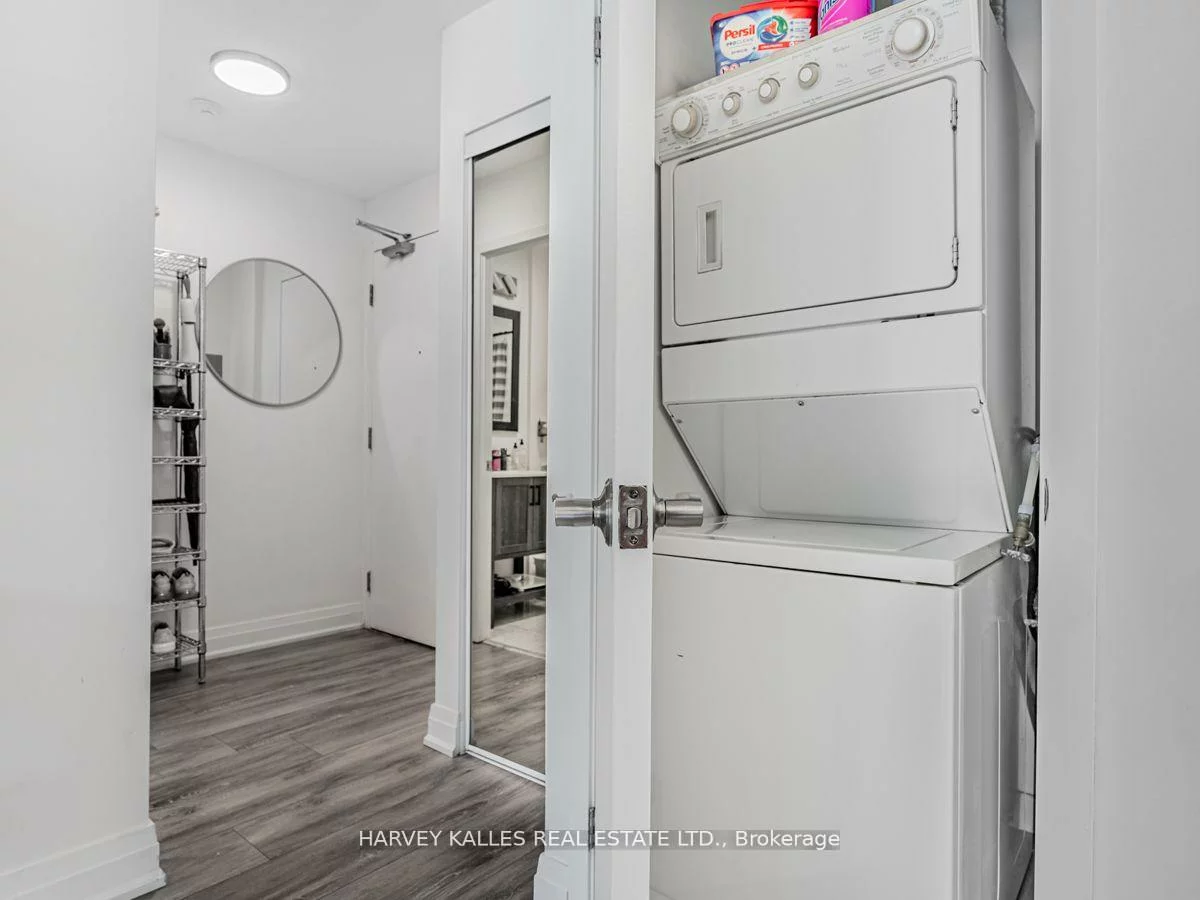 38, Niagara, Waterfront Communities C1, Toronto