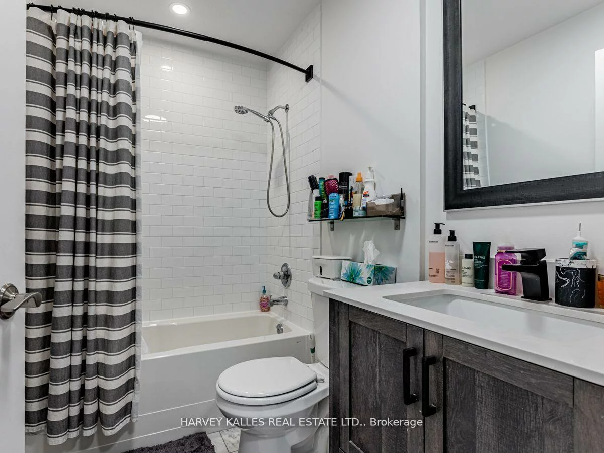 38, Niagara, Waterfront Communities C1, Toronto