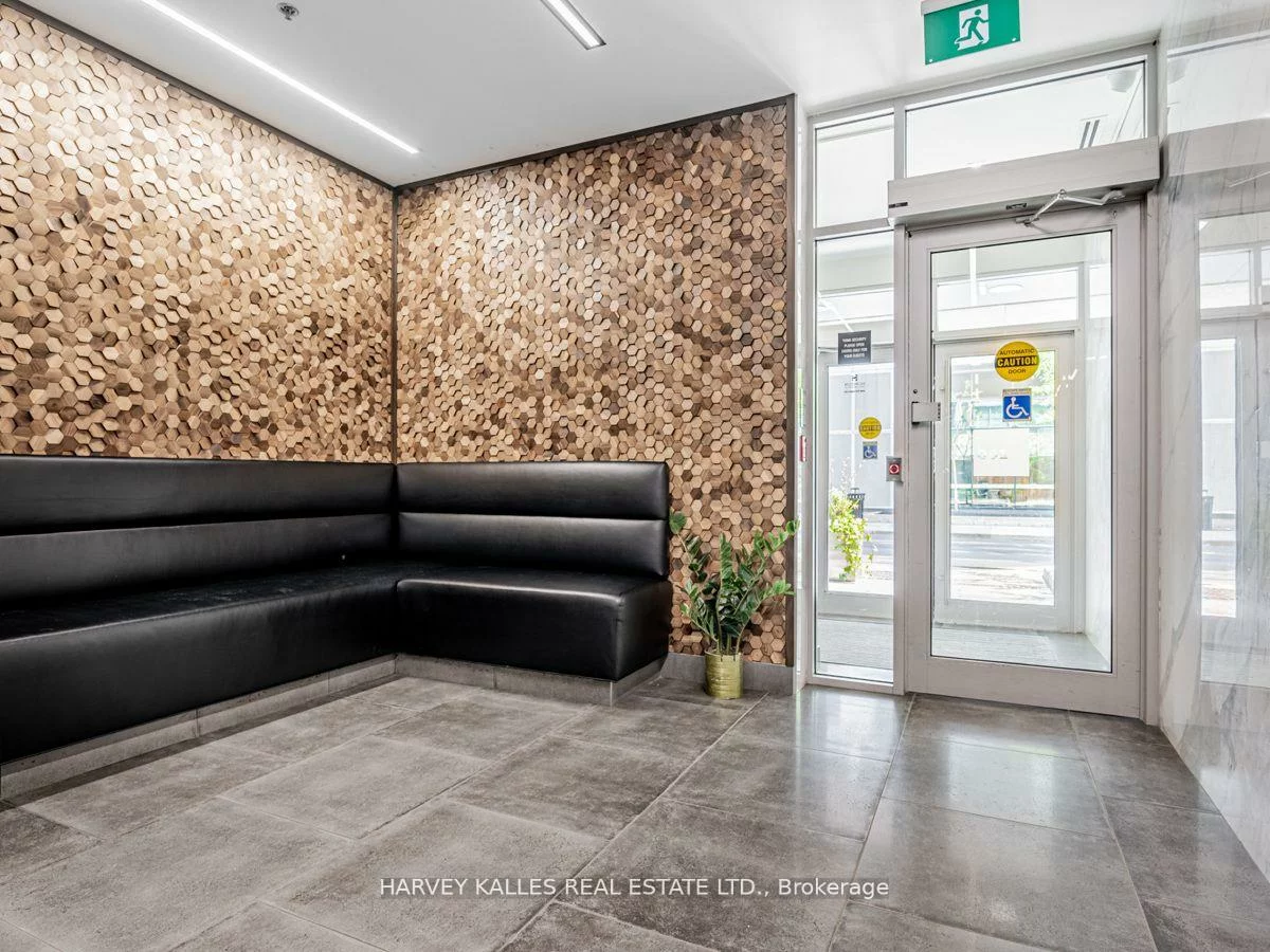 38, Niagara, Waterfront Communities C1, Toronto