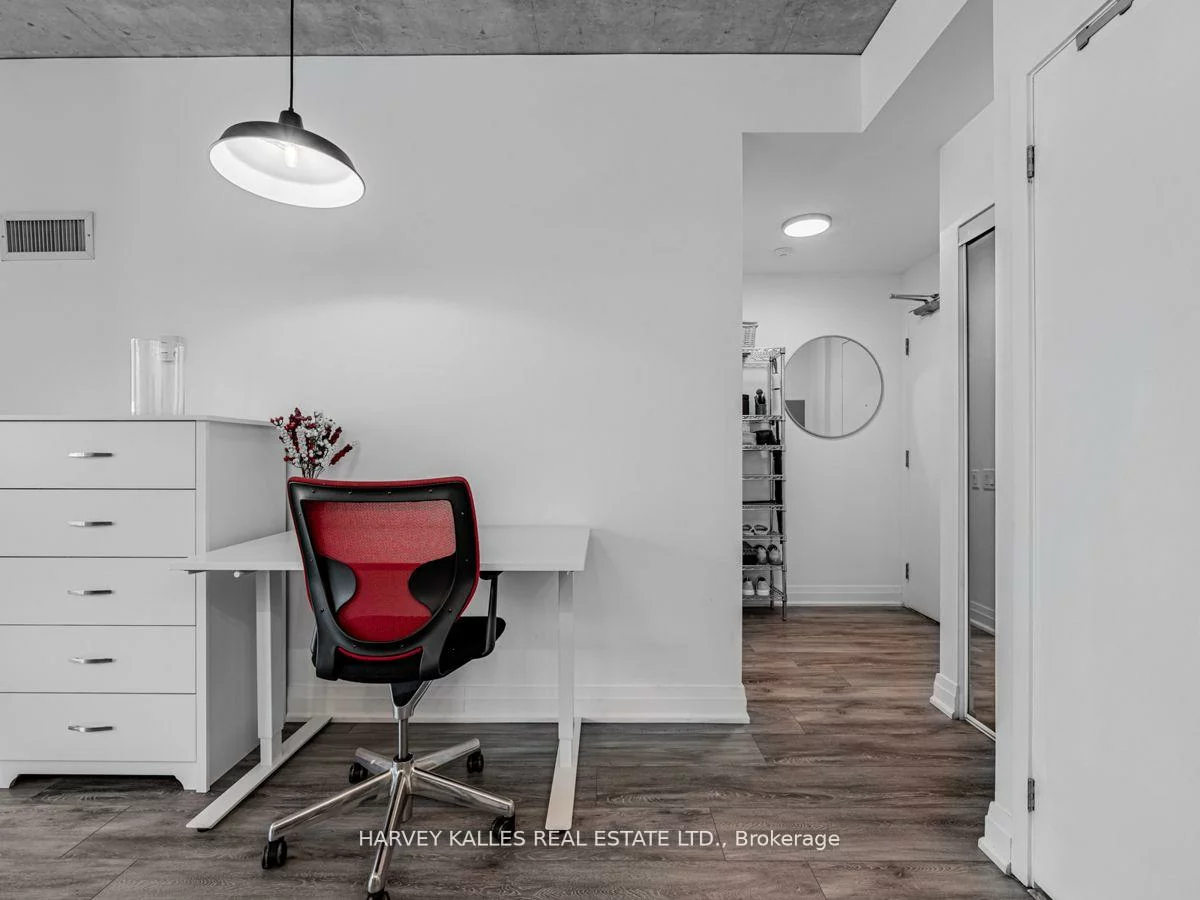 38, Niagara, Waterfront Communities C1, Toronto