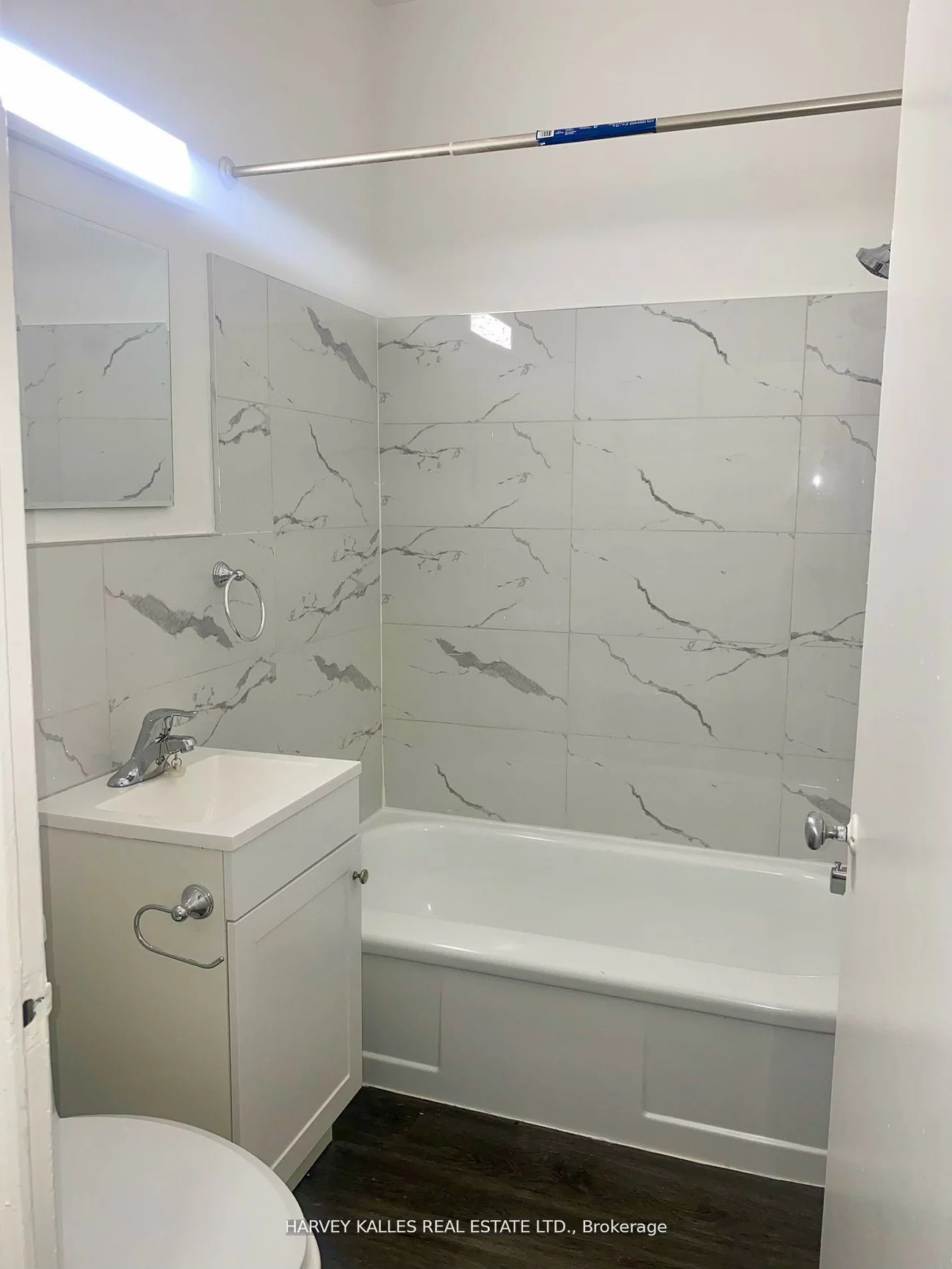 1582, Bathurst, Humewood-Cedarvale, Toronto