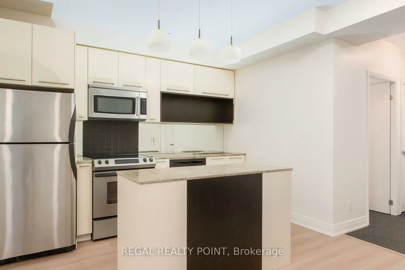 21, Carlton, Church-Yonge Corridor, Toronto