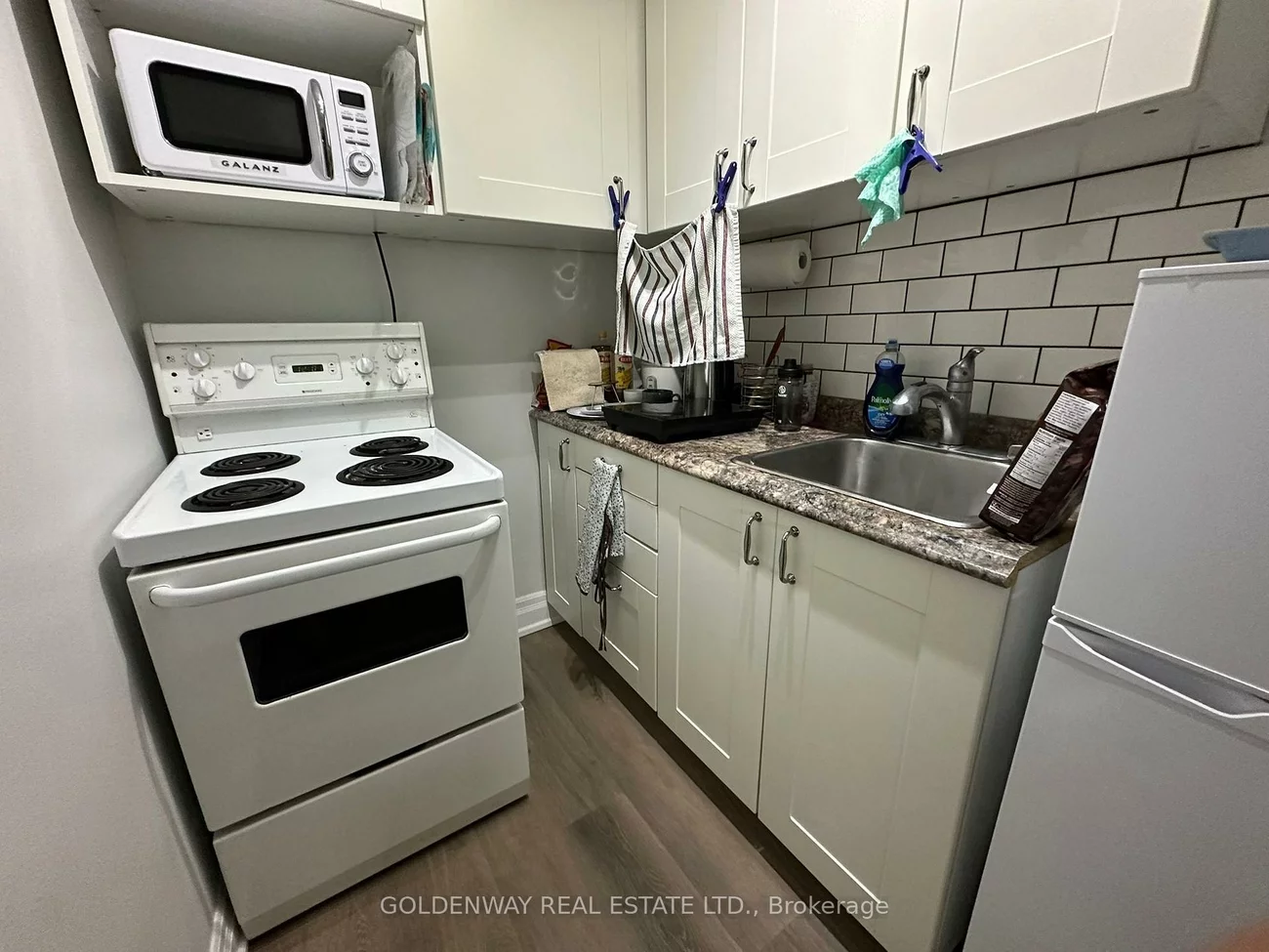 78, Warren, Casa Loma, Toronto