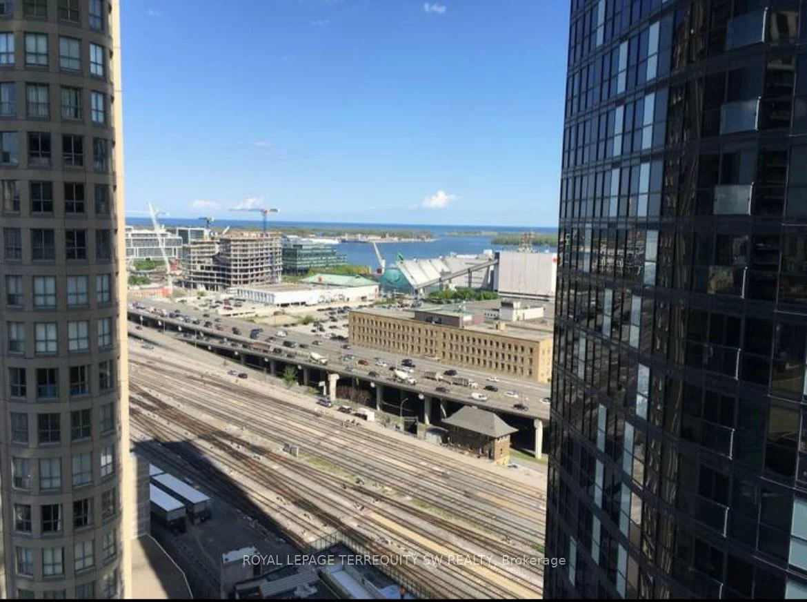 8, The Esplanade, Waterfront Communities C8, Toronto