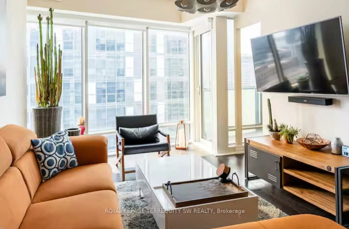 8, The Esplanade, Waterfront Communities C8, Toronto