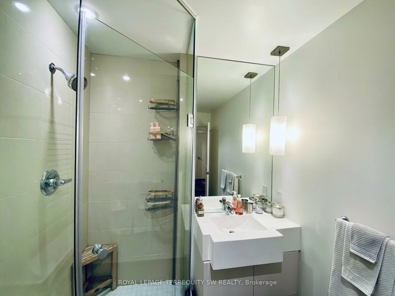 8, The Esplanade, Waterfront Communities C8, Toronto