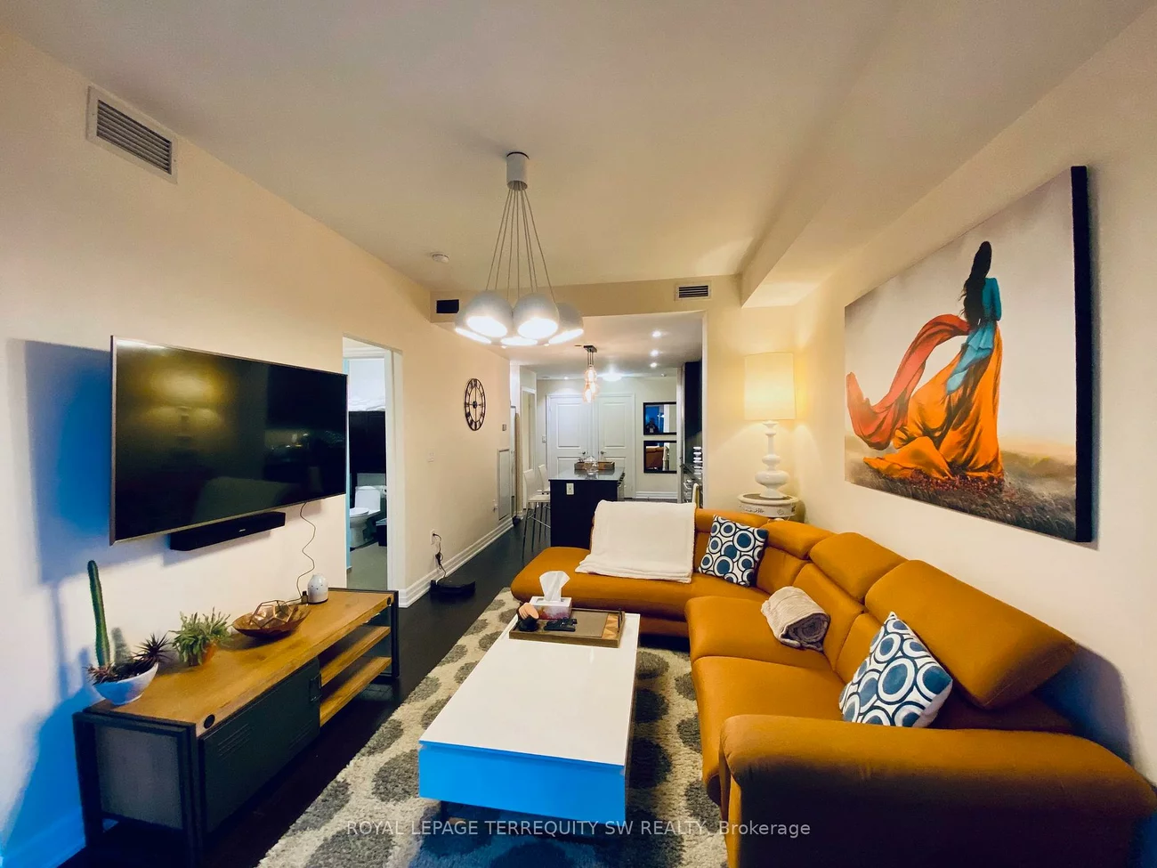 8, The Esplanade, Waterfront Communities C8, Toronto