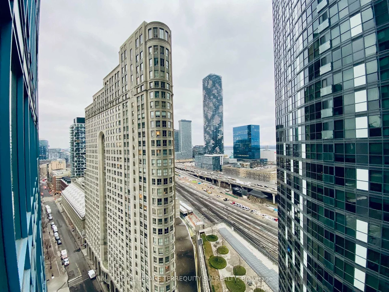 8, The Esplanade, Waterfront Communities C8, Toronto