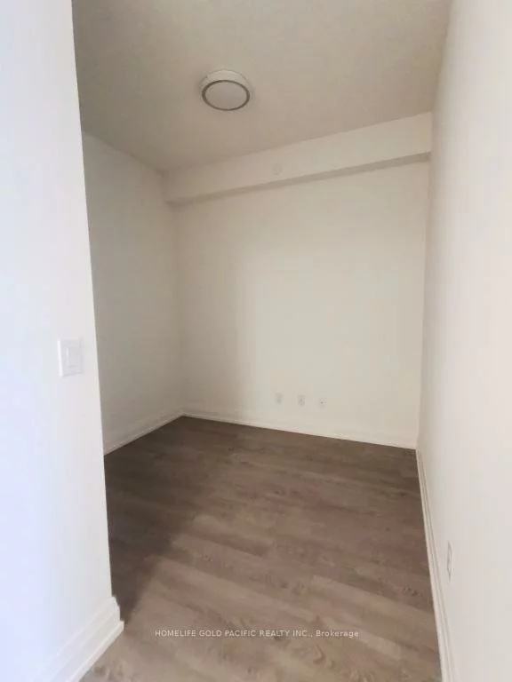 591, Sheppard, Bayview Village, Toronto