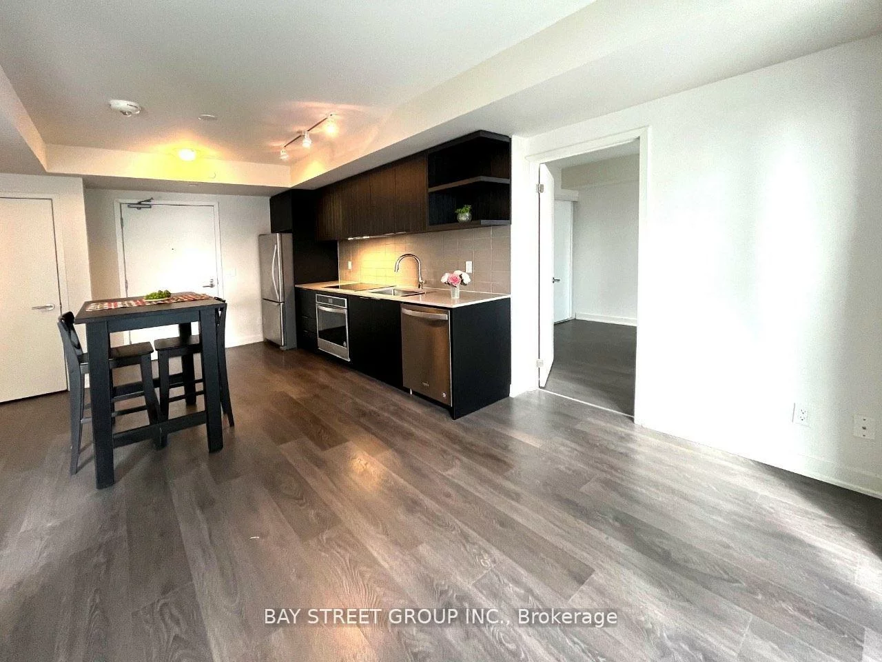 6, Sonic, Flemingdon Park, Toronto