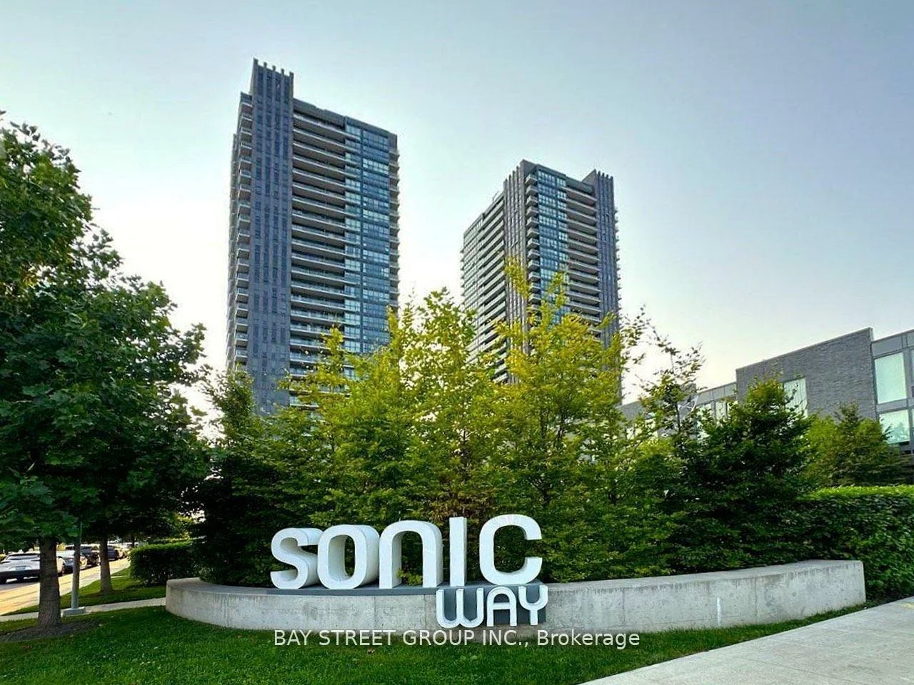 6, Sonic, Flemingdon Park, Toronto