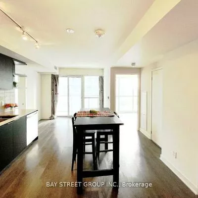 6, Sonic, Flemingdon Park, Toronto