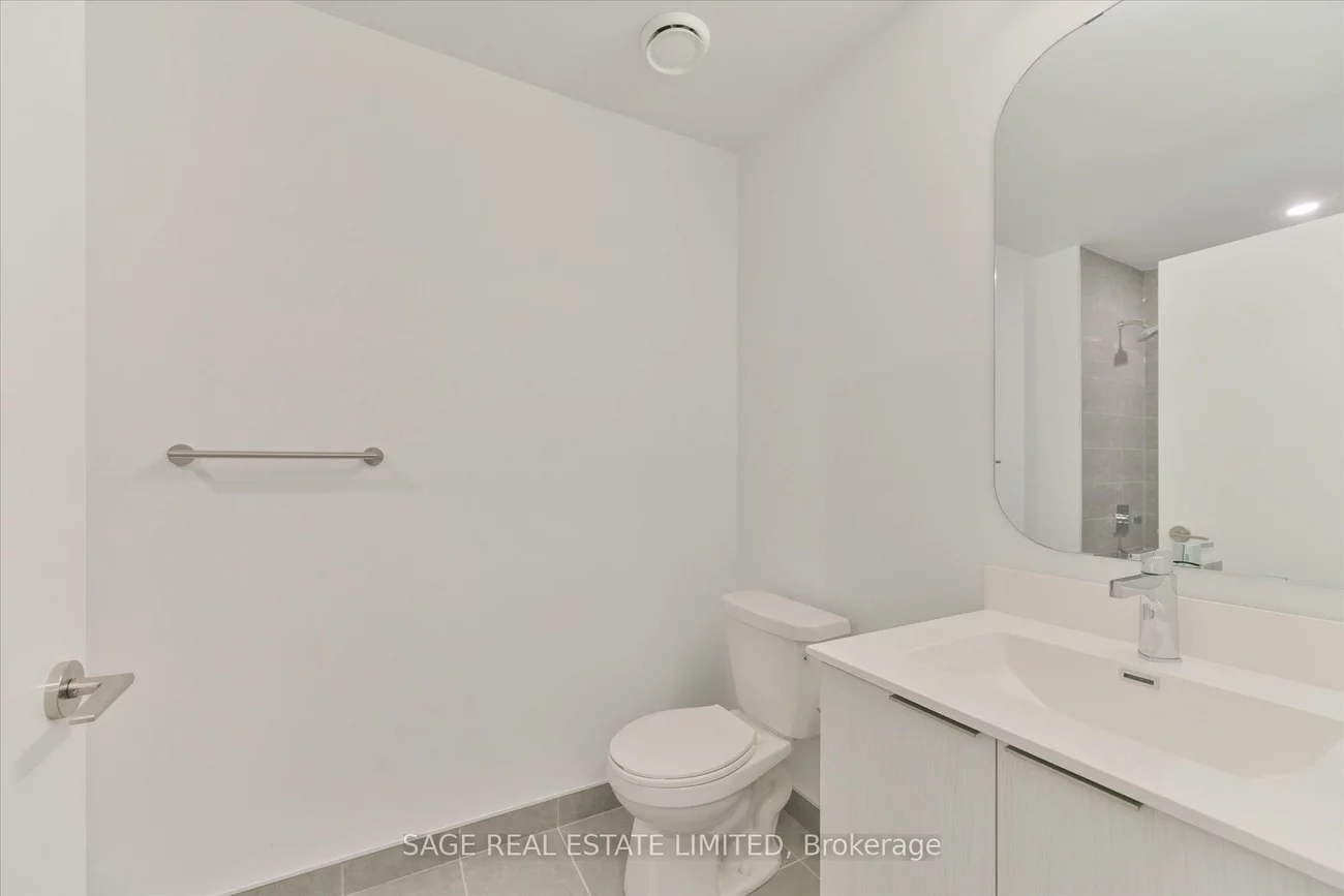 15, Richardson, Waterfront Communities C8, Toronto