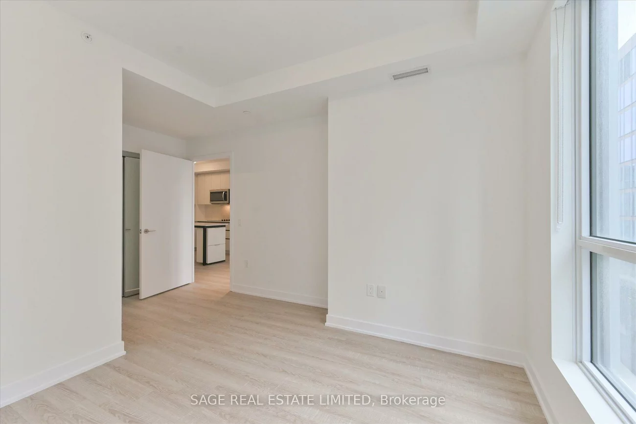 15, Richardson, Waterfront Communities C8, Toronto