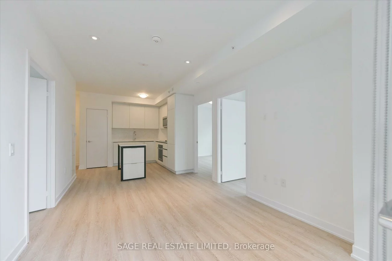 15, Richardson, Waterfront Communities C8, Toronto