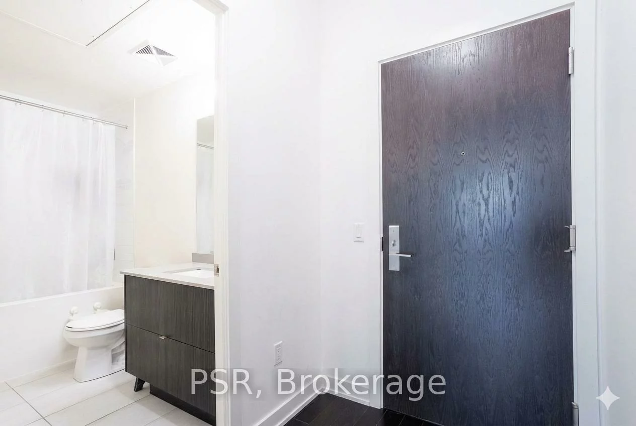 330, Richmond, Waterfront Communities C1, Toronto