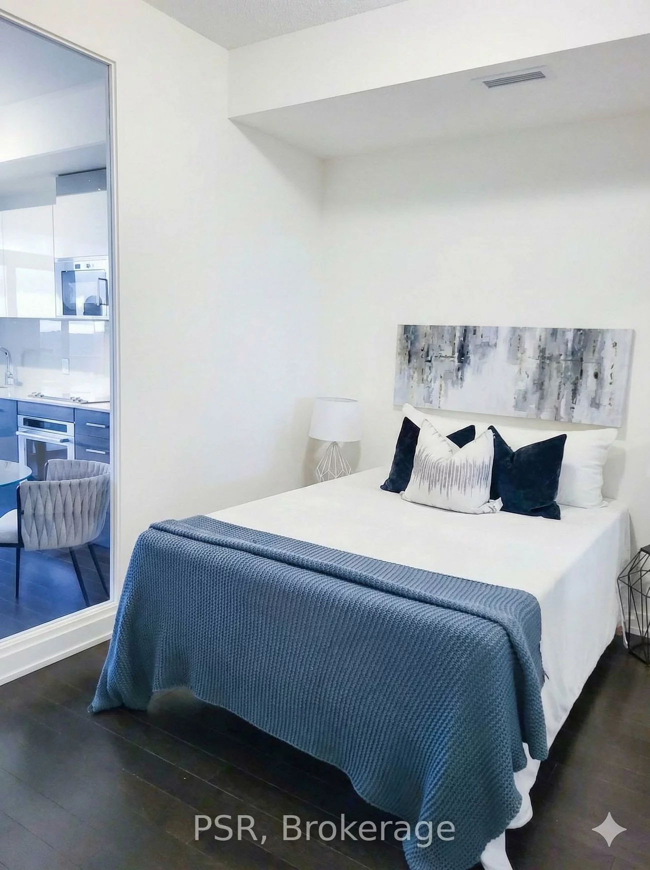 330, Richmond, Waterfront Communities C1, Toronto