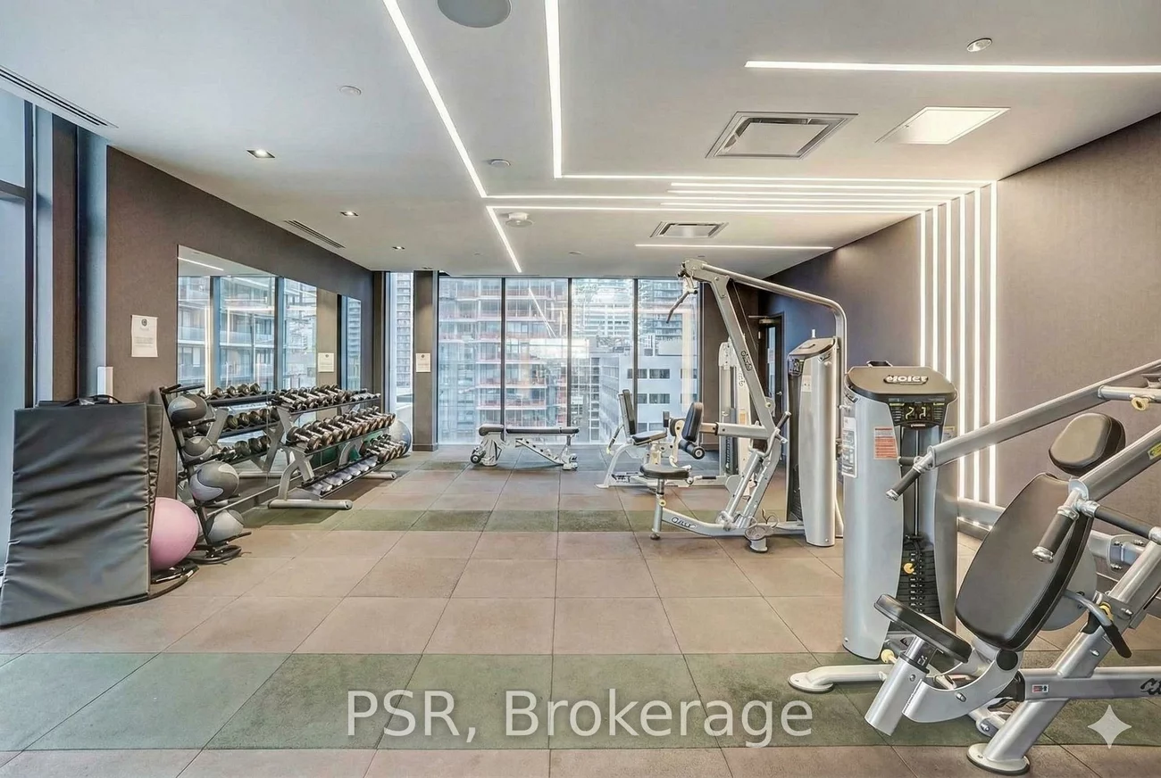 330, Richmond, Waterfront Communities C1, Toronto