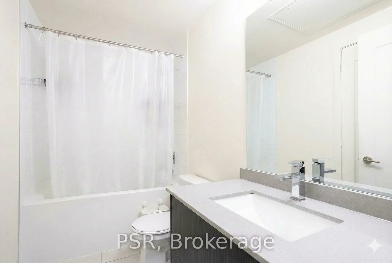 330, Richmond, Waterfront Communities C1, Toronto