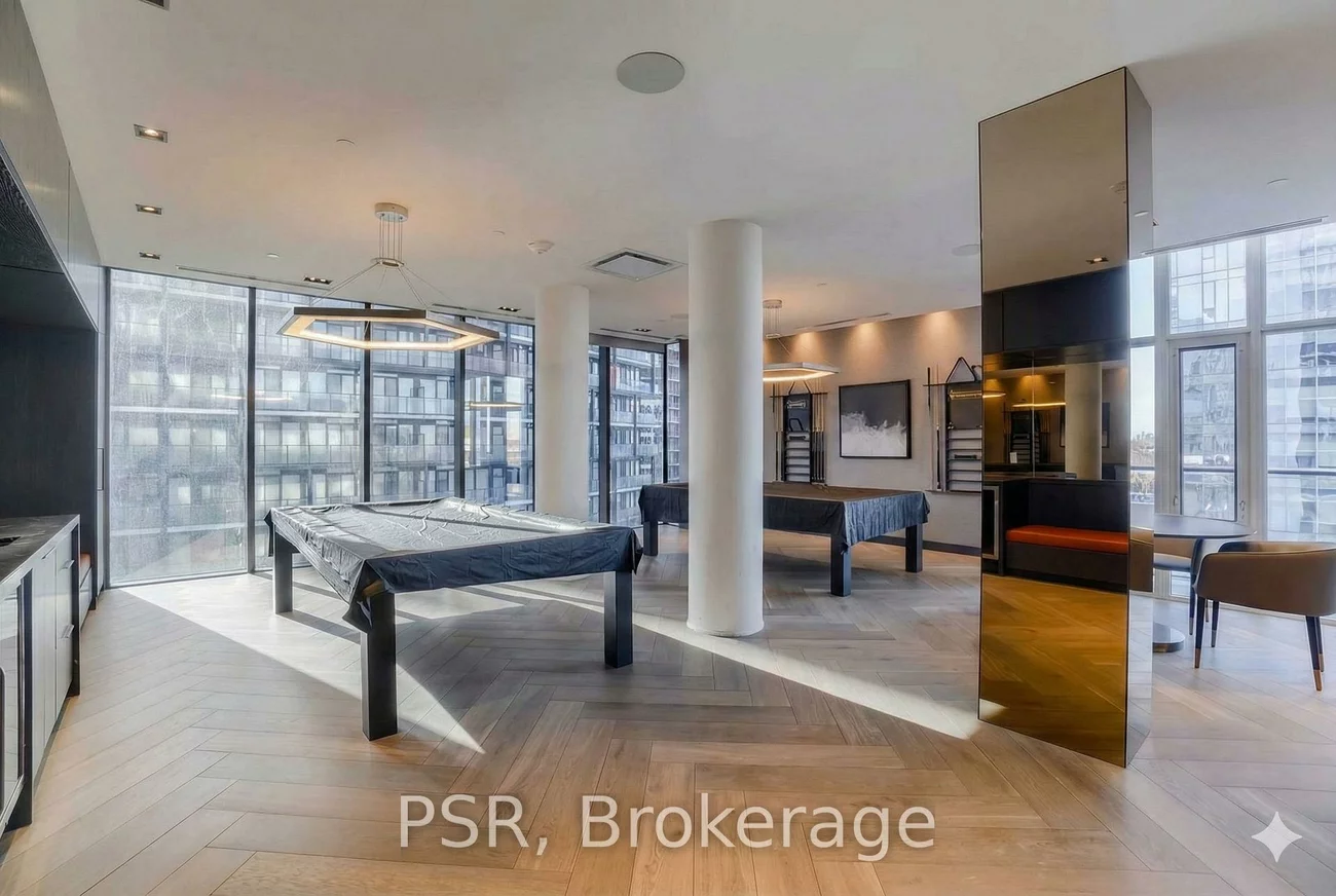 330, Richmond, Waterfront Communities C1, Toronto