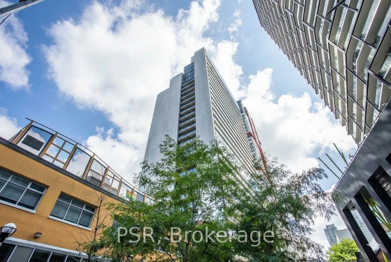 330, Richmond, Waterfront Communities C1, Toronto