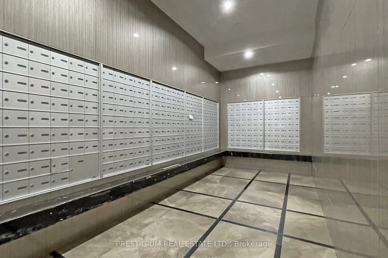 98, Lillian, Mount Pleasant West, Toronto