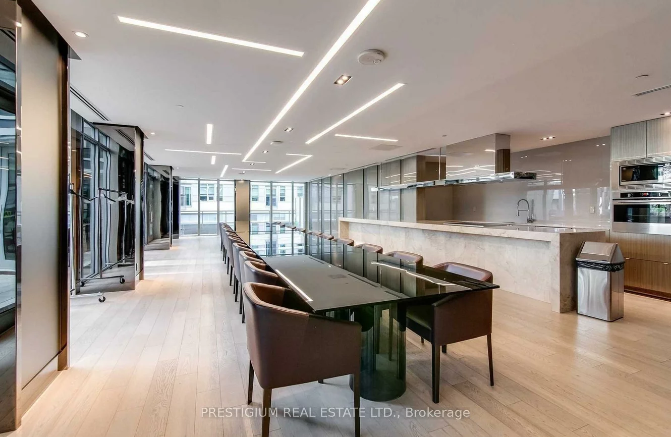 98, Lillian, Mount Pleasant West, Toronto