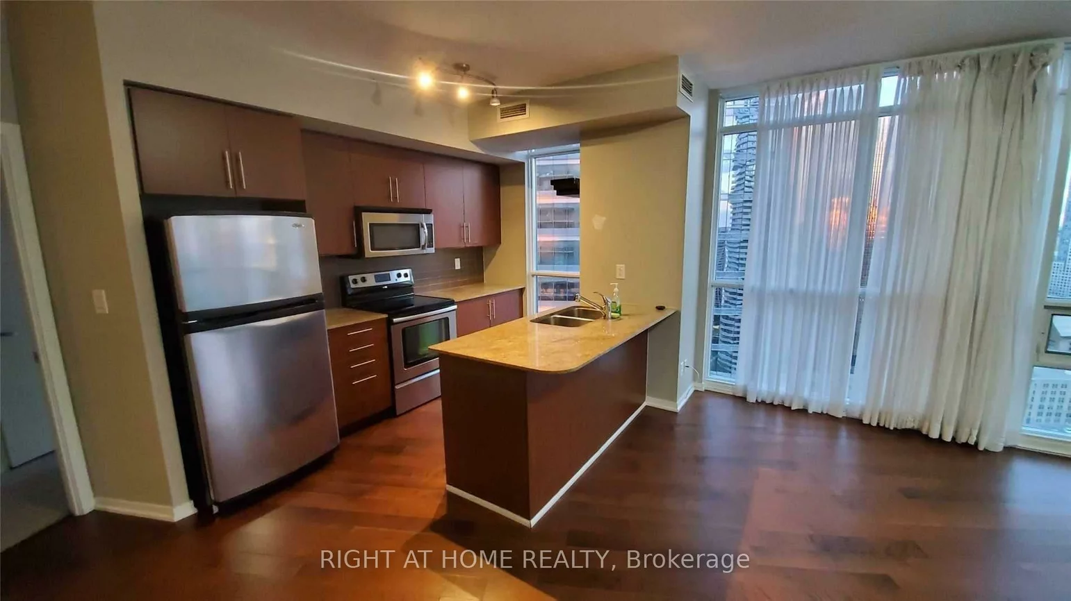 65, Bremner, Waterfront Communities C1, Toronto