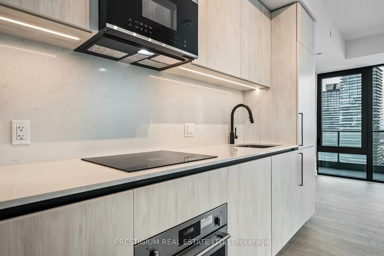 35, Parliament, Waterfront Communities C8, Toronto