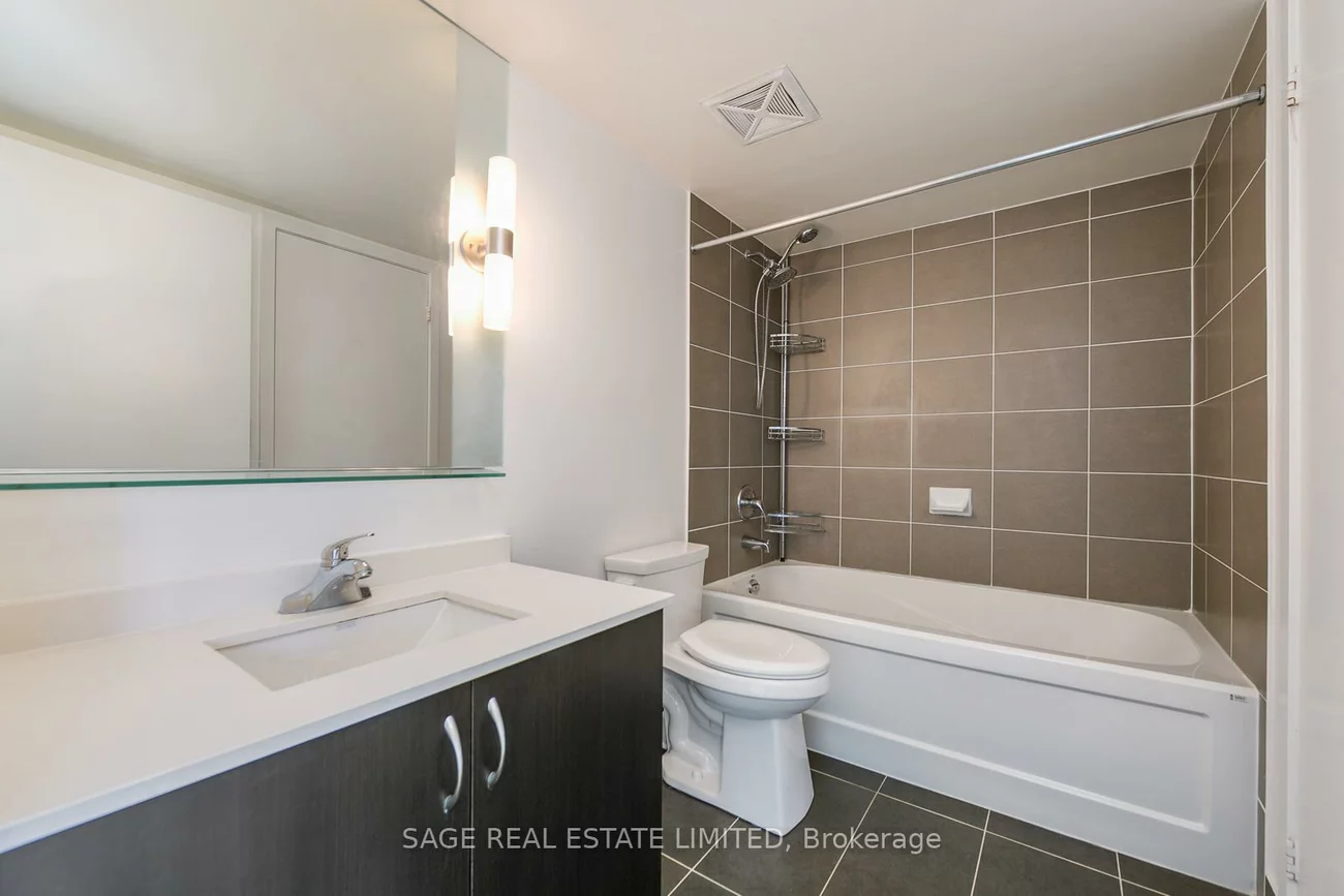 320, Richmond, Moss Park, Toronto