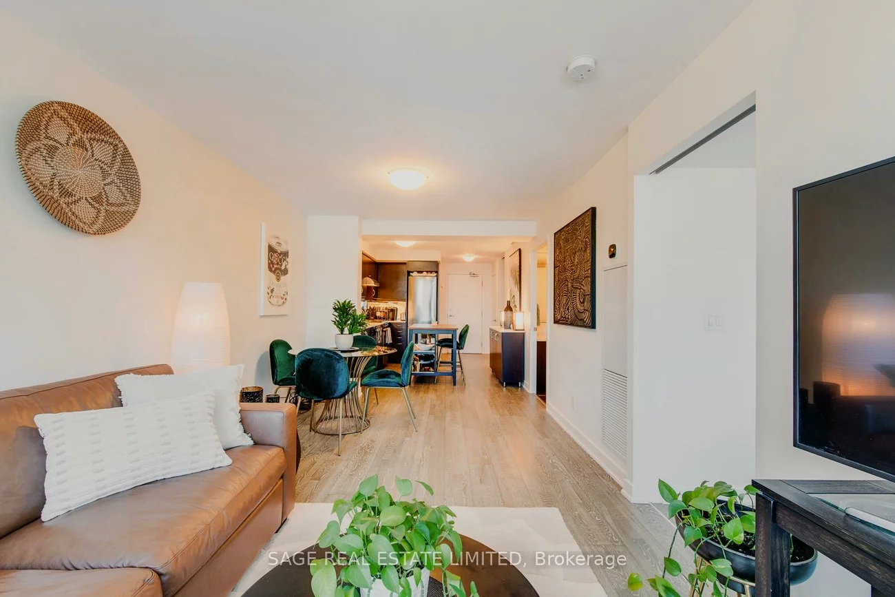 320, Richmond, Moss Park, Toronto