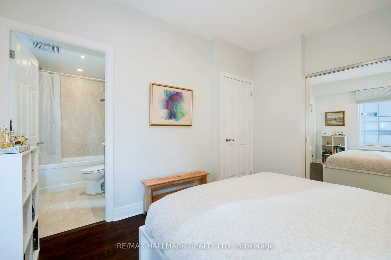 35, Balmuto, Bay Street Corridor, Toronto