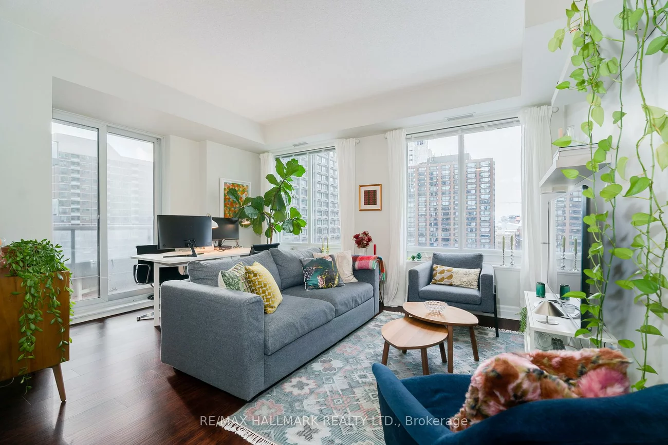 35, Balmuto, Bay Street Corridor, Toronto