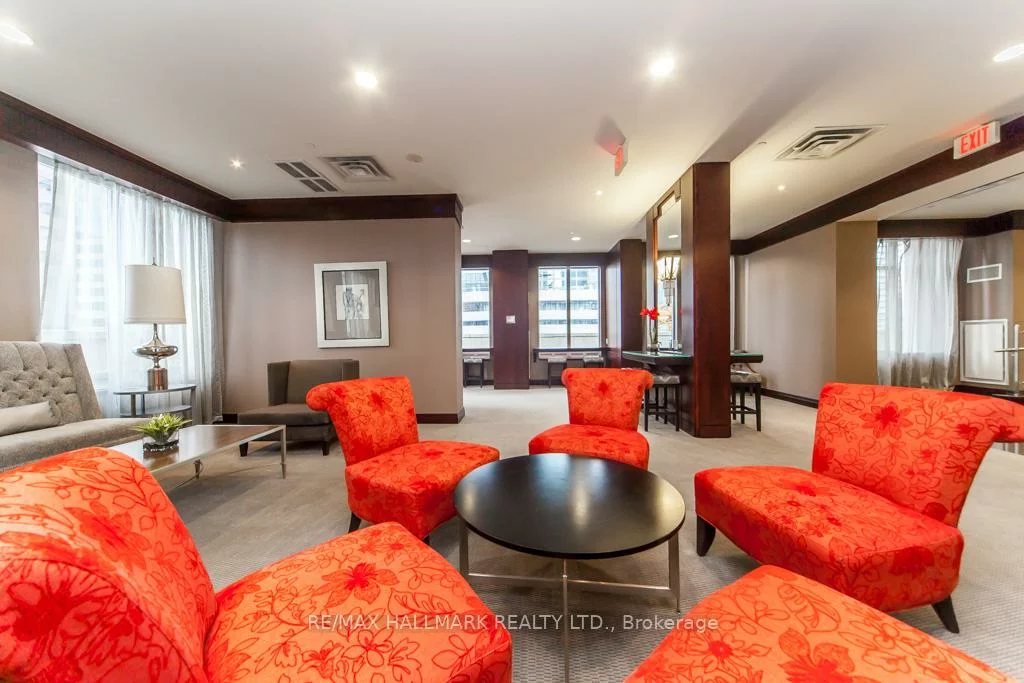 35, Balmuto, Bay Street Corridor, Toronto